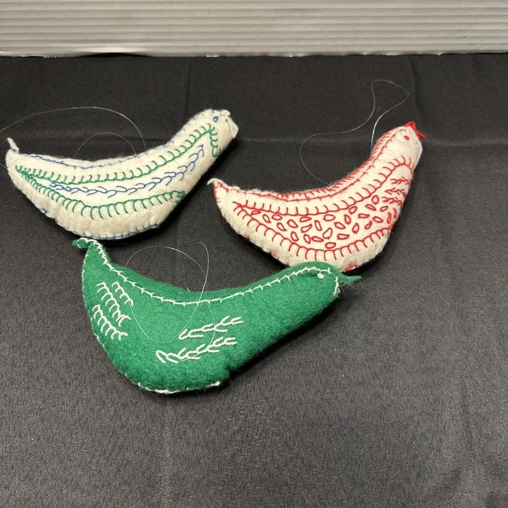 Vintage Handmade Felt Embroidered Stuffed French Hen Bird Ornaments Set Of 3